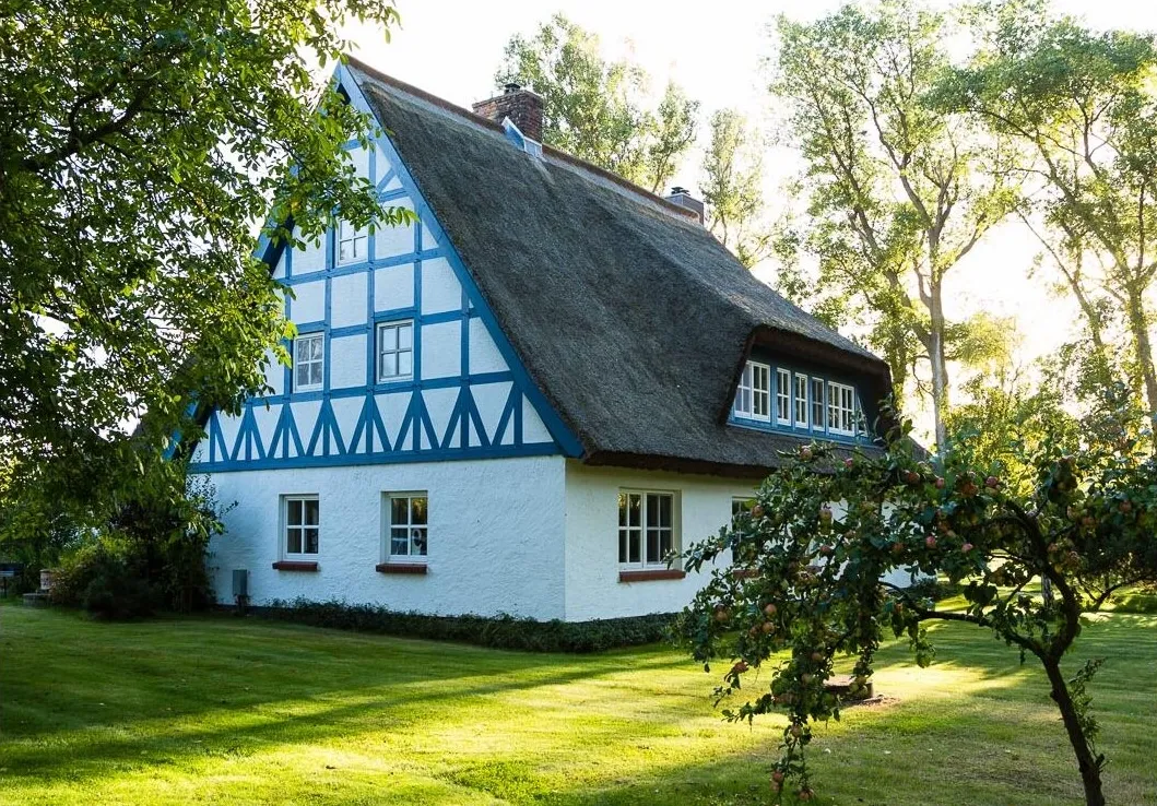Garten und Hausfront